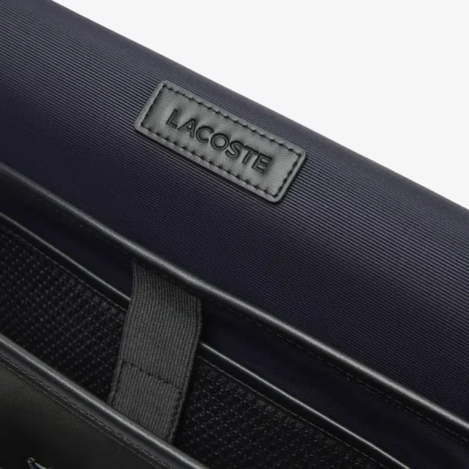 Lacoste クラシック フラップクロージャー サッチェル Lacoste クラシック フラップクロージャー サッチェル