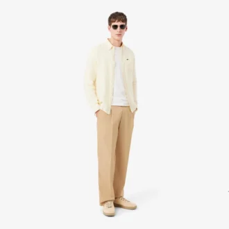 ストレートフィットのコットンチノパンツ