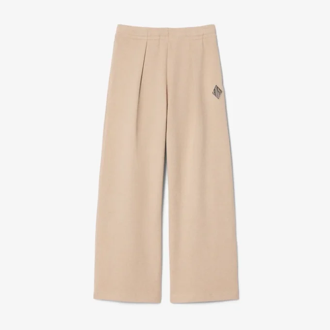 ワイドフィットのスウェットパンツ ワイドフィットのスウェットパンツ