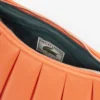 ミディアム ランウェイ レングレン レザーバッグ