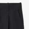 ストレートフィットのコットンチノパンツ ストレートフィットのコットンチノパンツ