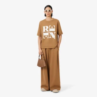 ランウェイ・サテン・グラフィックTシャツ