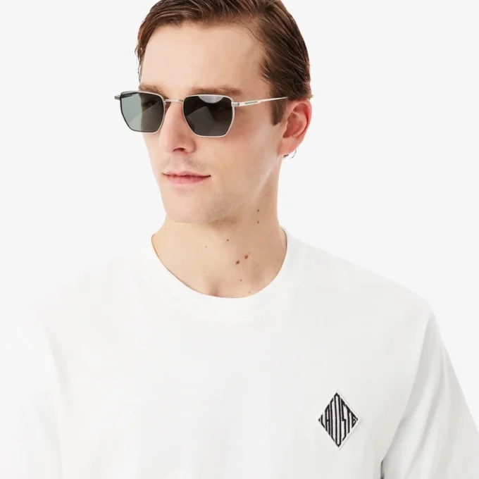 クラシックフィット 大型バッジアクセントTシャツ クラシックフィット 大型バッジアクセントTシャツ