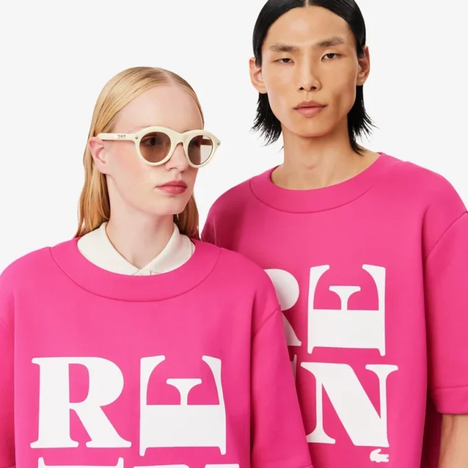 ランウェイ・サテン・グラフィックTシャツ ランウェイ・サテン・グラフィックTシャツ